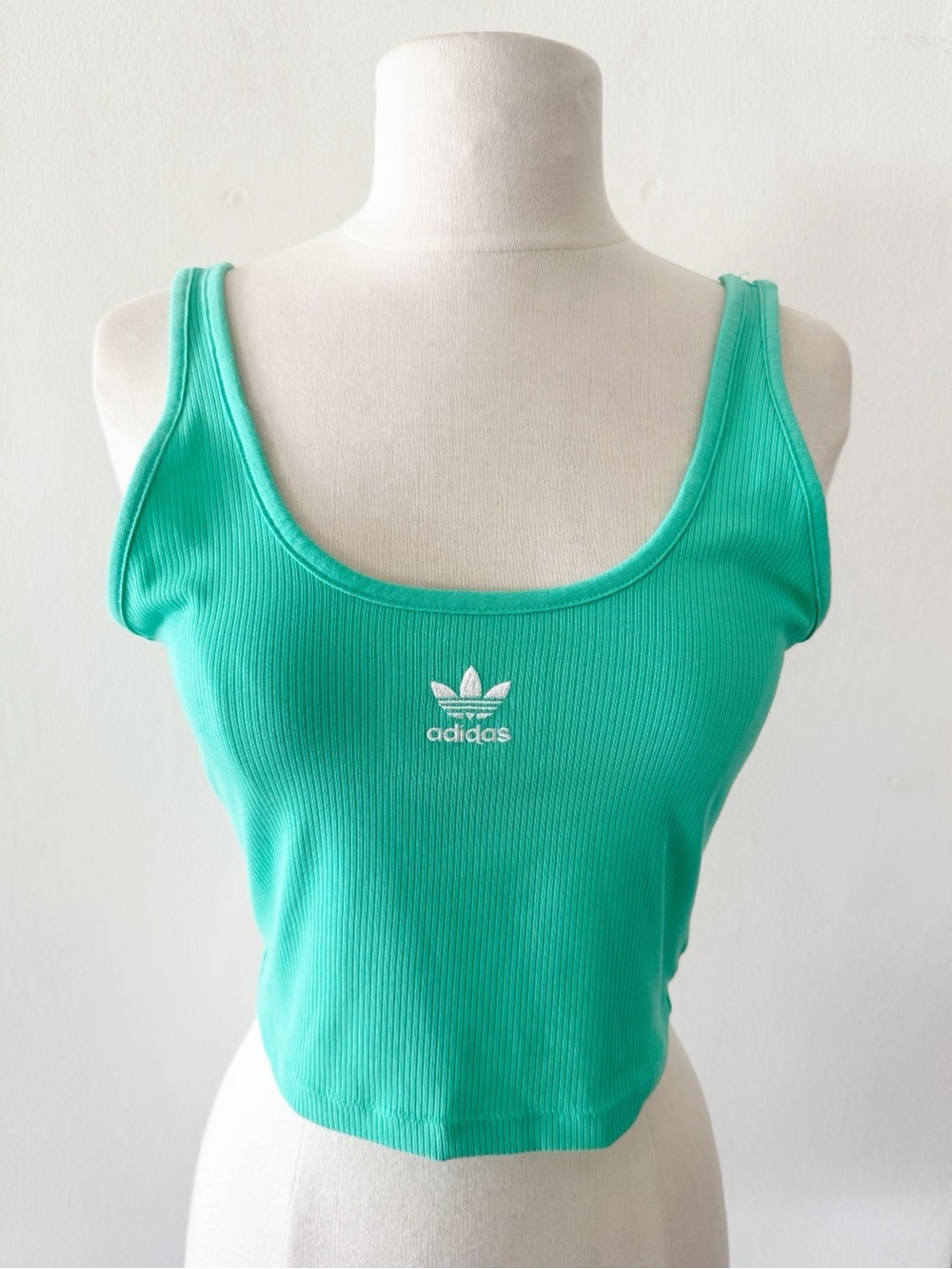 Adidas Cropped Low Scoop Back Ribbed Crop Tank Top Size US Small (S)